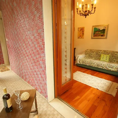 Apartment La Casa Del Pittore *